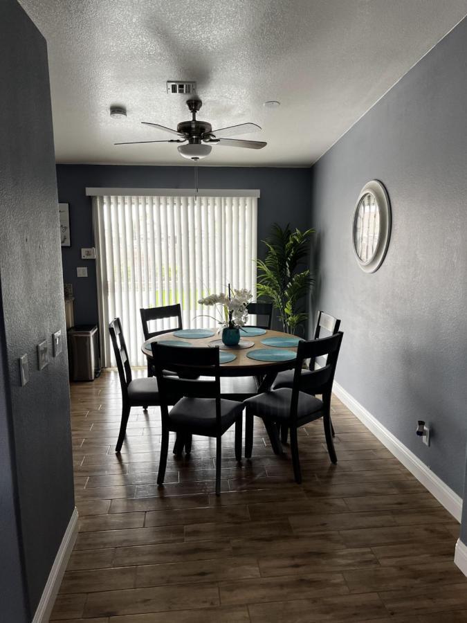 Vintage Residence Whit 3 Bedroom And Billard Table Лас-Вегас Экстерьер фото